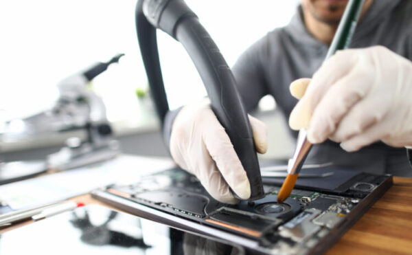 Sửa Laptop Giá Rẻ - Dịch Vụ Uy Tín Tại Maytinh.pro.vn