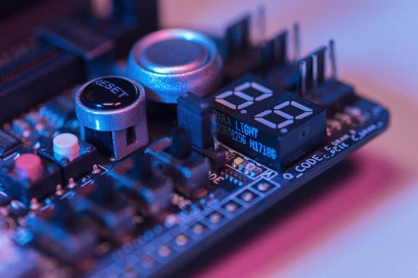 Máy tính để bàn không lên nguồn: Nguyên nhân và cách khắc phục 1 Kiểm tra dây nguồn máy tính để bàn