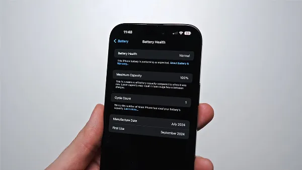   iPhone 16 Pro Max có thời lượng pin ấn tượng, đáp ứng nhu cầu sử dụng cả ngày dài