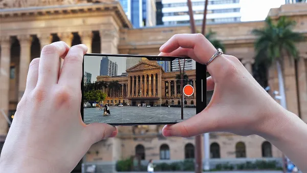   iPhone 16 Pro Max sở hữu hệ thống camera với cảm biến Fusion 48MP, cho hình ảnh sắc nét