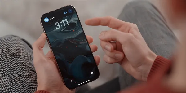   iPhone 16 Pro với màn hình Super Retina XDR 6.3 inch, hiển thị sắc nét, rực rỡ