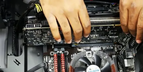   Lỗi card màn hình hoặc driver không tương thích