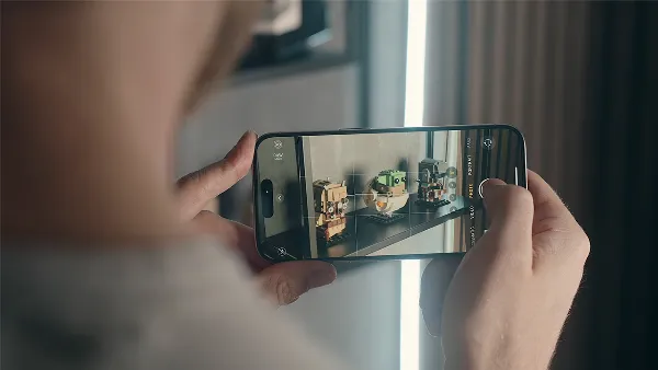 Ảnh chụp phong cảnh bằng camera iPhone 15 Pro với màu sắc rực rỡ, chi tiết sắc nét