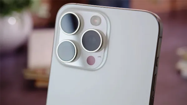 Camera zoom quang học 5x trên iPhone 15 Pro Max