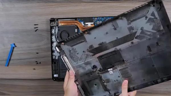 chi tiet cach lap o cung ssd cho laptop don gian n image 012 800x450 61f161a0