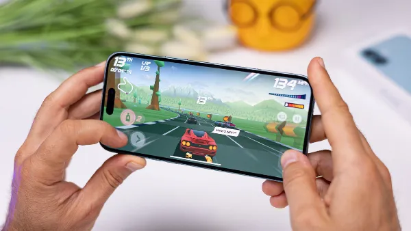 Chip A18 Bionic trên iPhone 16 Plus mang đến hiệu năng mạnh mẽ, xử lý mượt mà mọi tác vụ.