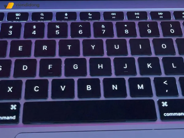 Đèn bàn phím laptop gây tiêu hao pin