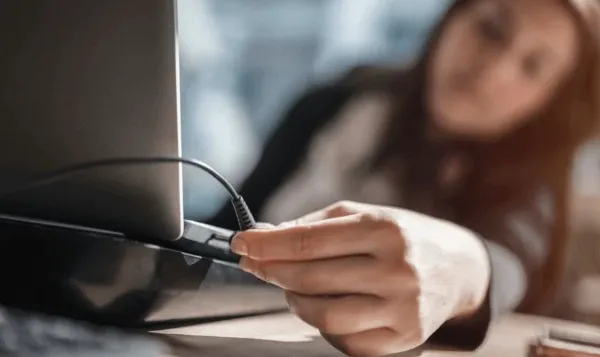 Kiểm tra nguồn và cáp