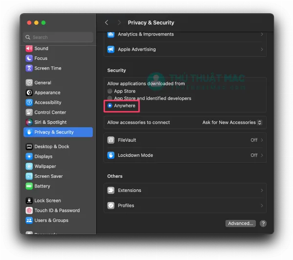 Kiểm tra trạng thái Gatekeeper trong Cài đặt hệ thống macOS
