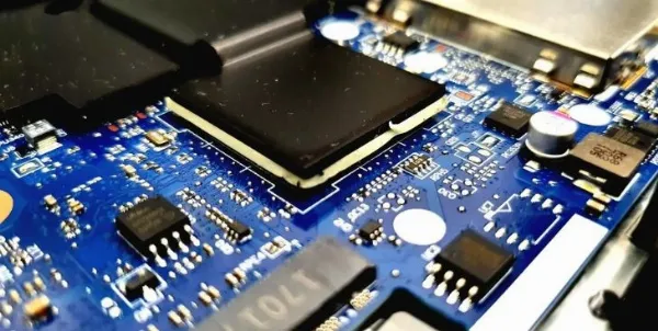 lỗi mainboard là màn hình không lên