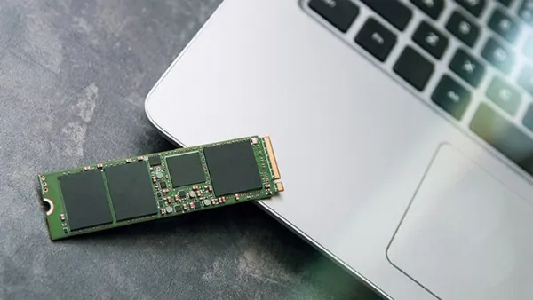 Lưu ý khi thay ổ cứng SSD cho laptop
