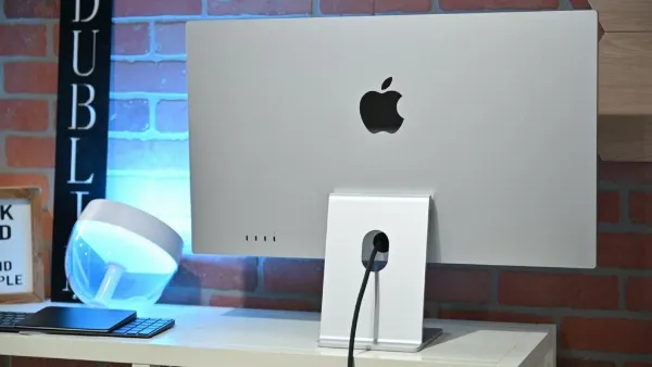 So sánh thông số Apple Studio Display với Samsung ViewFinity S9 6 mat lung apple studio display 1024x576 3a3a1954