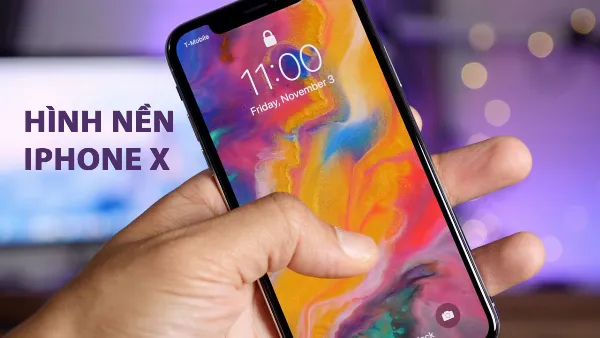 alt: Hình nền iPhone X hiển thị trên màn hình điện thoại, làm nổi bật thiết kế tai thỏ và màn hình tràn viền