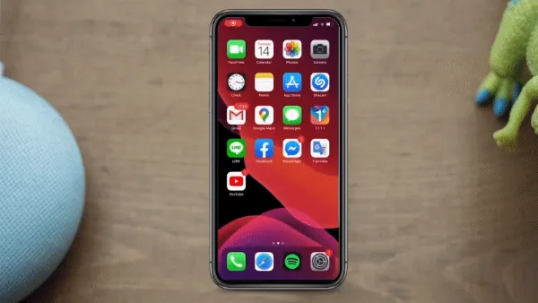 Cách tạo màn hình trống trên iPhone để icon ứng dụng không che mất đi hình nền đẹp xuất sắc của bạn 2 alt: Hướng dẫn di chuyển nhiều biểu tượng ứng dụng cùng lúc trên iPhone