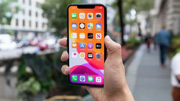 alt text tiếng Việt: Biểu tượng ứng dụng iPhone với các bánh răng cưa tượng trưng cho cài đặt và tùy chỉnh.