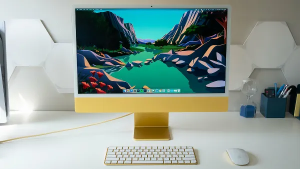 alt tiếng Việt: Một chiếc iPhone 14 Pro Max hiển thị hình ảnh sắc nét với màn hình Retina