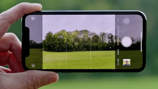 Bảng so sánh các tính năng zoom trên các dòng iPhone khác nhau.