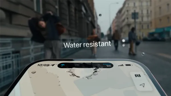 Hình ảnh 4 chiếc iPhone 15 Pro Max với các màu sắc khác nhau, được xếp chồng lên nhau và một chiếc iPhone 15 Pro Max đang được cầm trên tay, tất cả đều đạt chuẩn IP68