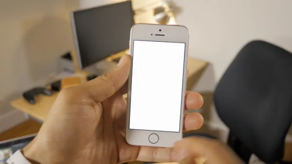 Retina Flash là gì? Cách bật Retina Flash trên iPhone để bạn có bức hình rõ nét dù chụp trong bóng tối 1 ip1 030323 095305