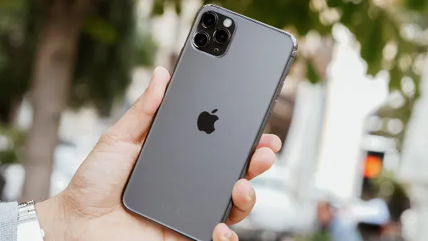 iPhone 11 Pro Max cao cấp với màn hình lớn