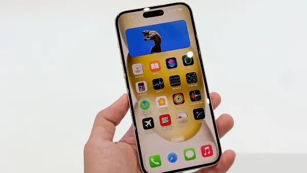 iPhone 15 Plus có độ sáng màn hình tương đương iPhone 14 Pro Max