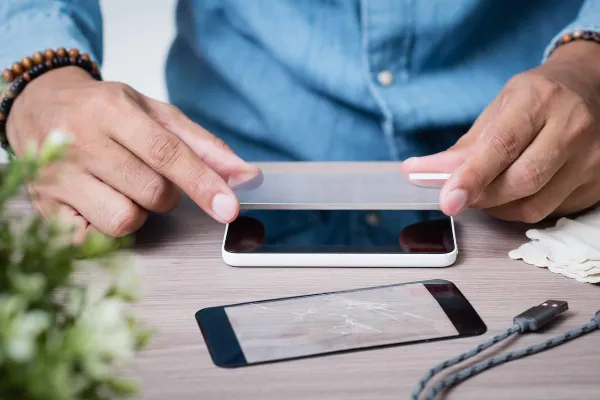 iPhone bị loạn cảm ứng