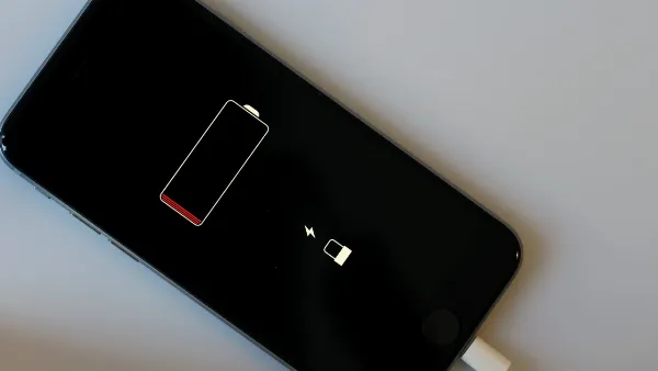 Dây sạc iPhone không vào điện thì phải làm sao? Xem ngay những bước kiểm tra và tự khắc phục tại nhà 15 iPhone không nhận sạc nhanh do pin bị chai