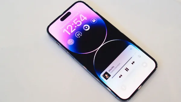 Màn hình iPhone 14 Pro Max có tần số quét 120Hz cho trải nghiệm mượt mà hơn