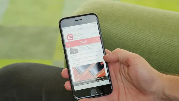 Cấu hình iPhone 8, iPhone 8 Plus có gì? Xem ngay siêu phẩm một thời đại diện cho sức mạnh gaming trên smartphone 2 Màn hình iPhone 8 với kích thước 4.7 inch, tấm nền LCD, công nghệ IPS và True Tone