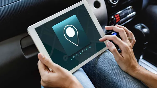 Mô tả phương pháp trilateration sử dụng trong GPS để xác định vị trí