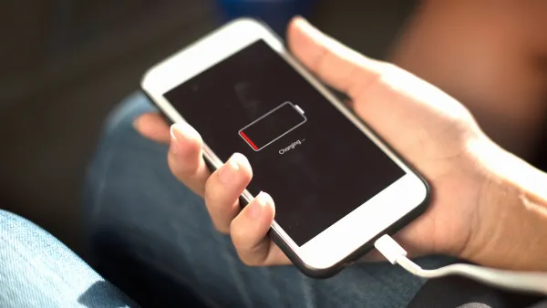 Dây sạc iPhone không vào điện thì phải làm sao? Xem ngay những bước kiểm tra và tự khắc phục tại nhà 4 Pin iPhone bị phồng, chai, cần thay thế