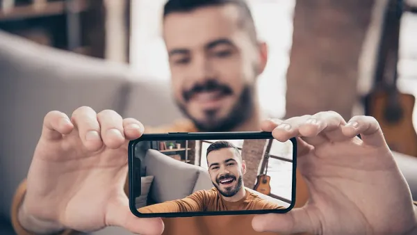 9 cách quay video đẹp trên iPhone, giúp bạn có ngay những thước phim với chất lượng xuất sắc 9 Quay video bằng Camera sau