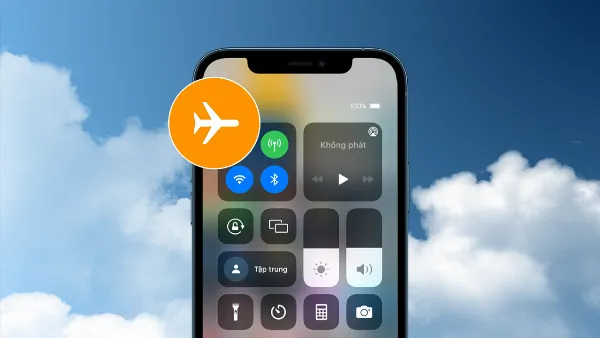 iPhone không gọi được phải làm sao? 7 cách khắc phục tình trạng này cực đơn giản chỉ với vài thao tác 4 Tắt Chế độ máy bay trong Trung tâm điều khiển